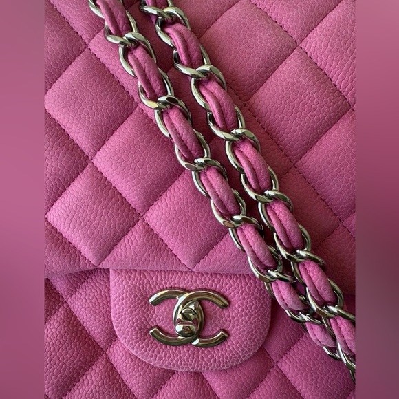 CHANEL Classic Double Flap Bag – Pink Mat Leather, Silver Hardware - Picture 4 of 8